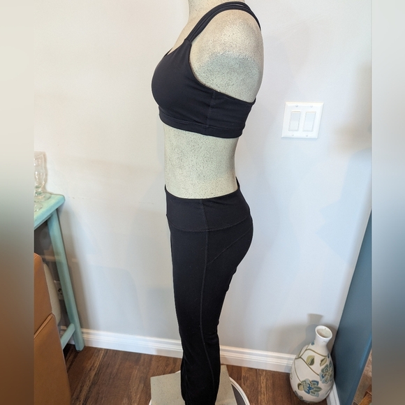 Black Women's Gapfit Yoga Set Pants Medium & Strappy Sports Bra Women's Med - Picture 10 of 17